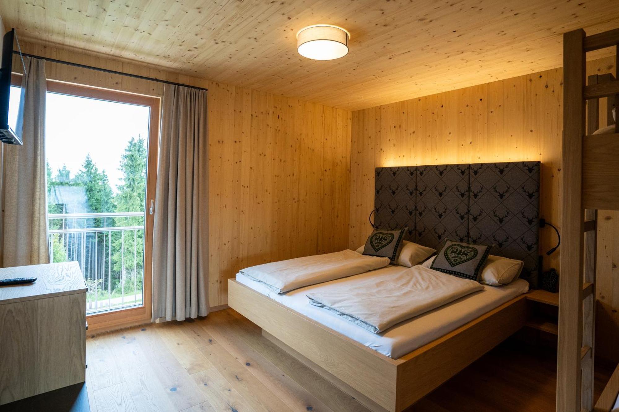 Holzhaus "Zum Schwarz'N" Daire Aurach am Hongar Dış mekan fotoğraf