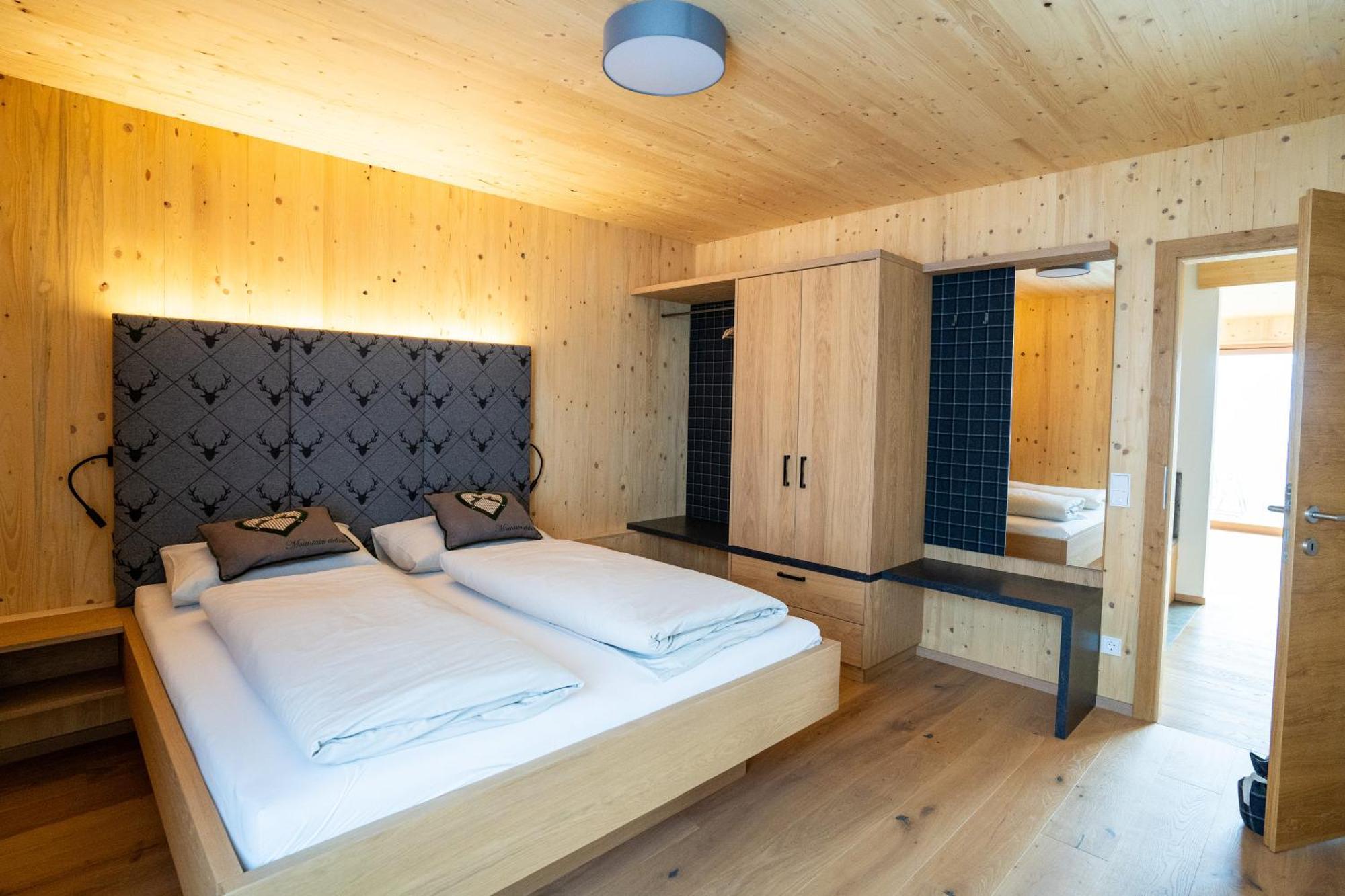 Holzhaus "Zum Schwarz'N" Daire Aurach am Hongar Dış mekan fotoğraf