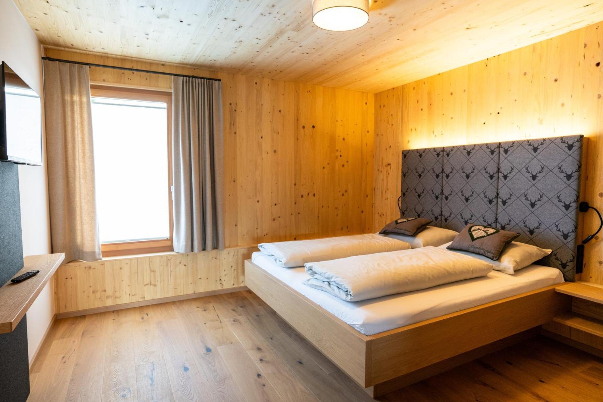 Holzhaus "Zum Schwarz'N" Daire Aurach am Hongar Dış mekan fotoğraf